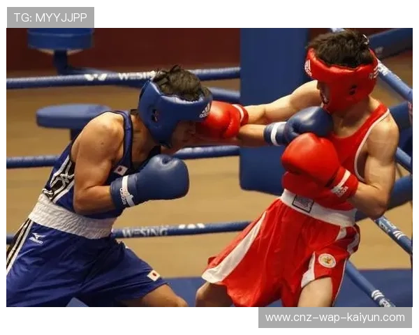 拳击选手换位步伐与防守反击，成为经典教材的奥秘