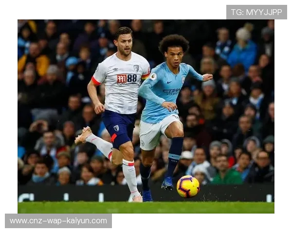 英超曼城前场穿插成功,对手防线出现裂口