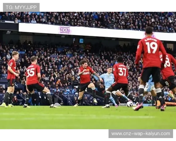 英超曼城前场连环穿插,射门质量明显提高 英超曼城前场连环穿插,射门质量明显提高