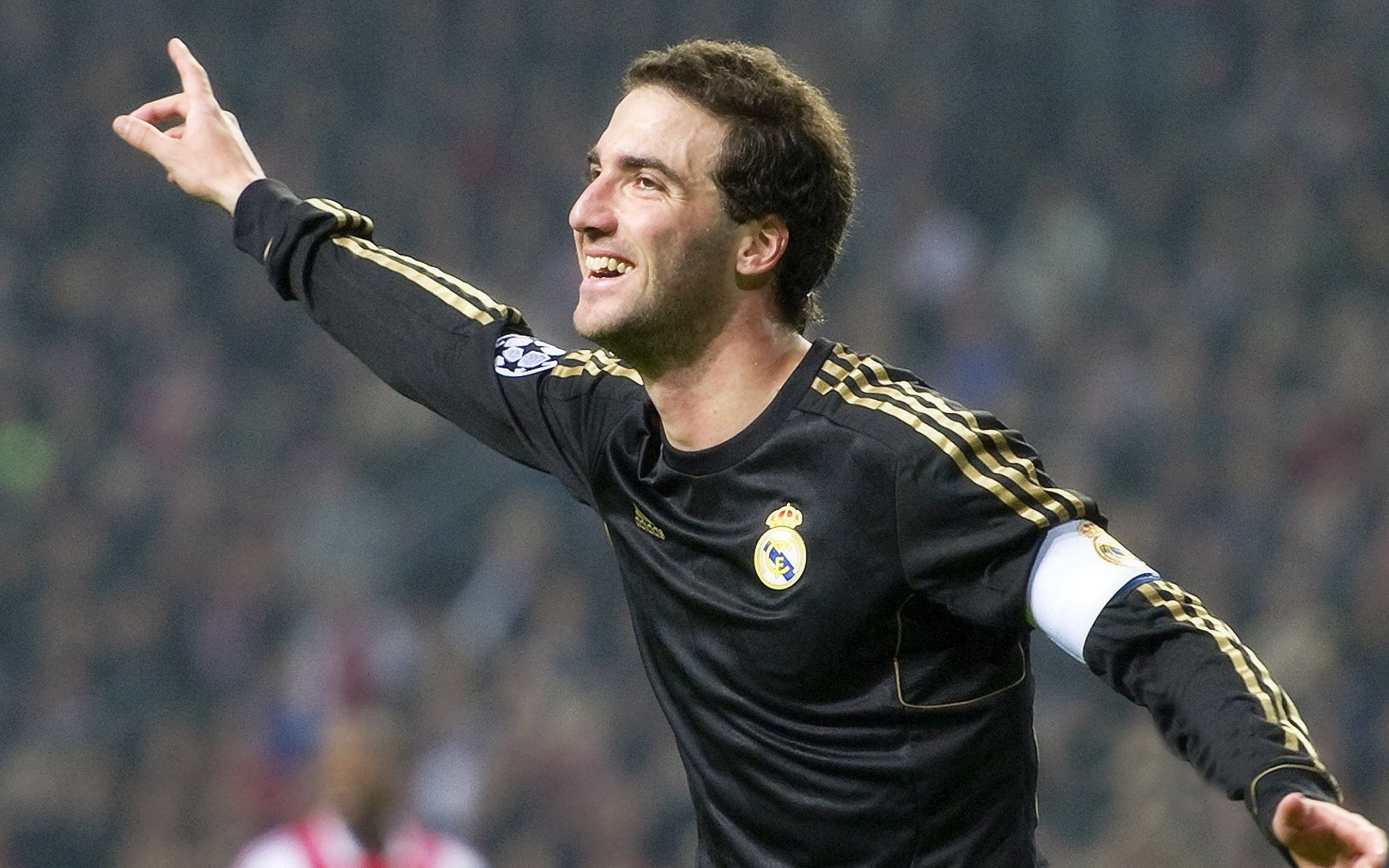 足球联赛最佳进球盘点